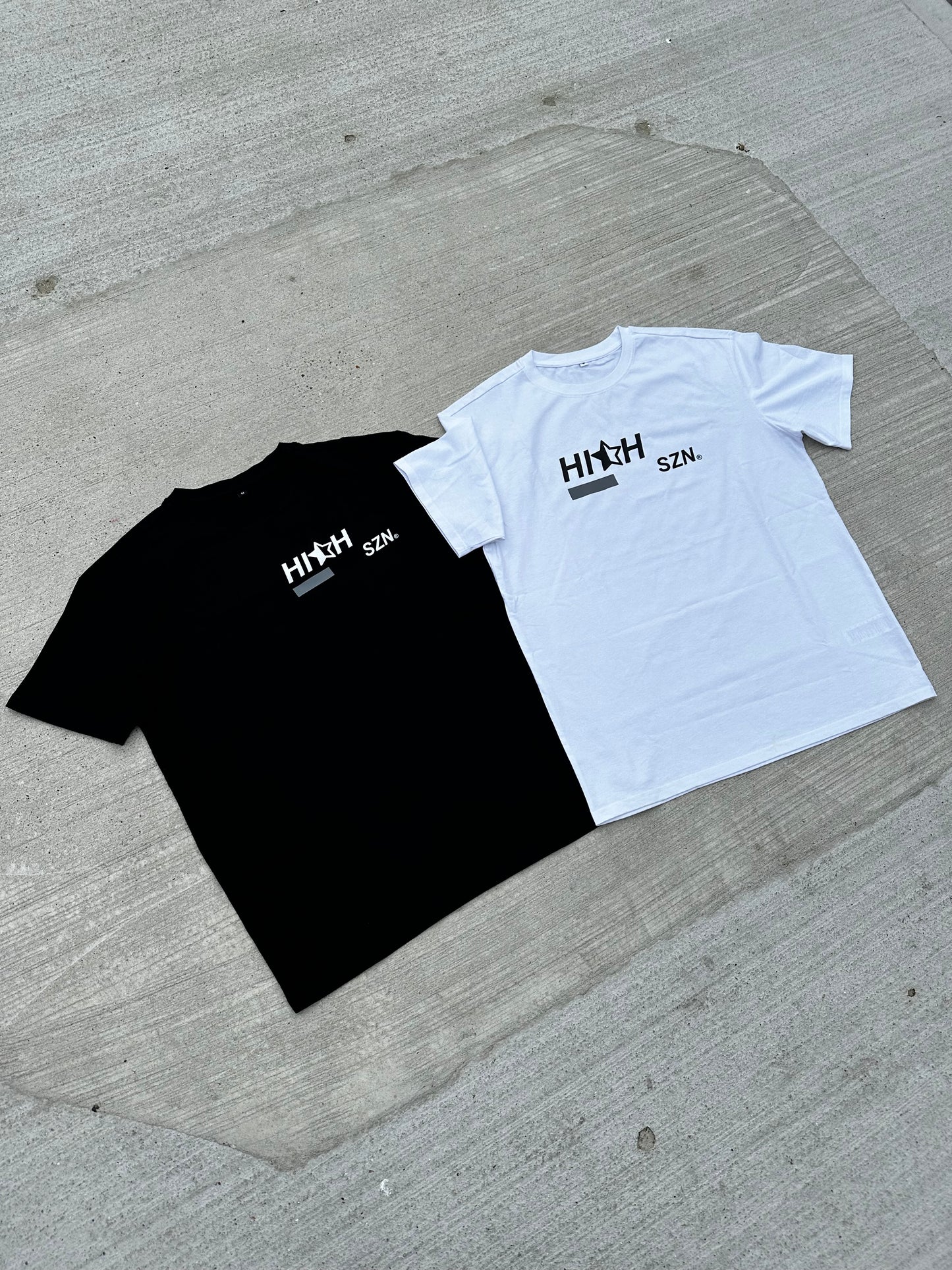 HIGH SZN® WHITE 1/2 STAR T- SHIRT